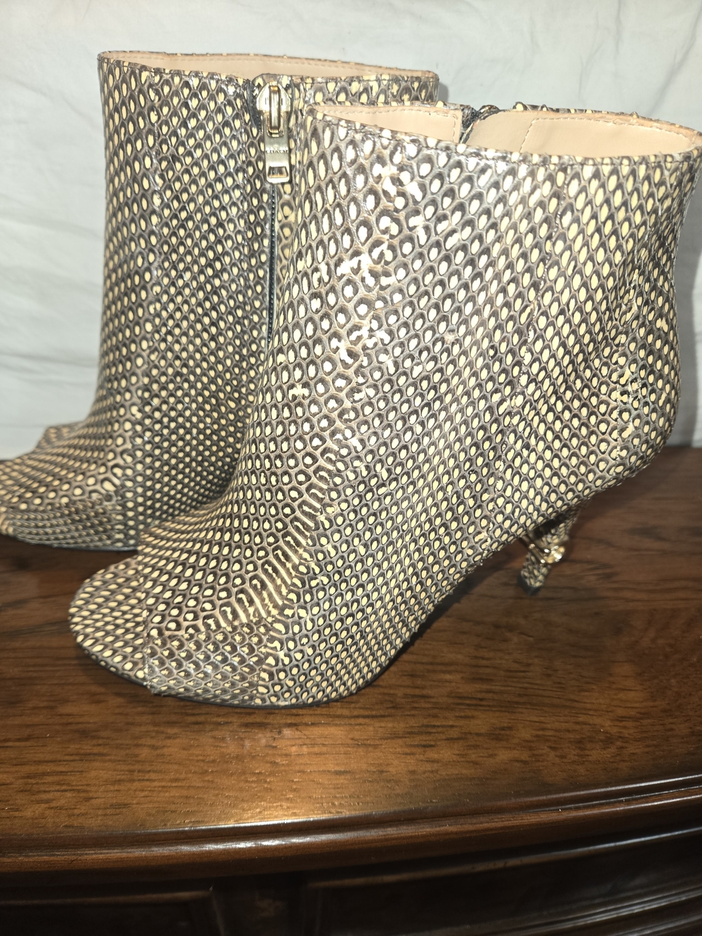Coach Remi Genuine Snakeskin Peep Toe Booties 7.5B Gold Heel G5218